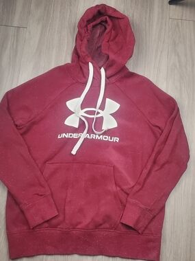 Under Armour Red Hoodie Women’s Small Loose Fit Athletic Sweatshirt